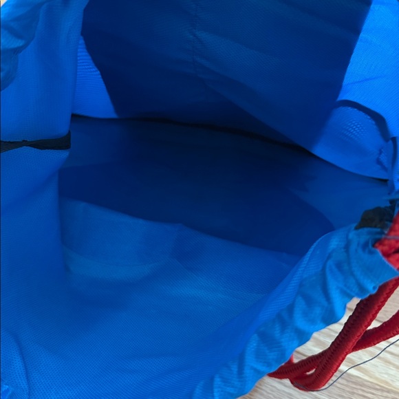 Hello Kitty Drawstring Bag - Picture 3 of 5